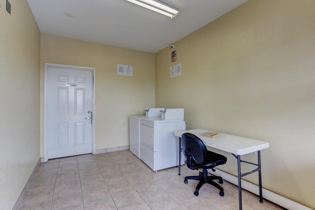 Memory Lane Inn & Suites Memphis Bagian luar foto