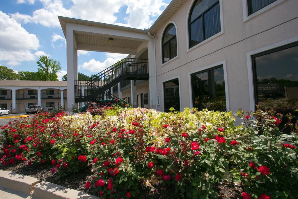 Memory Lane Inn & Suites Memphis Bagian luar foto