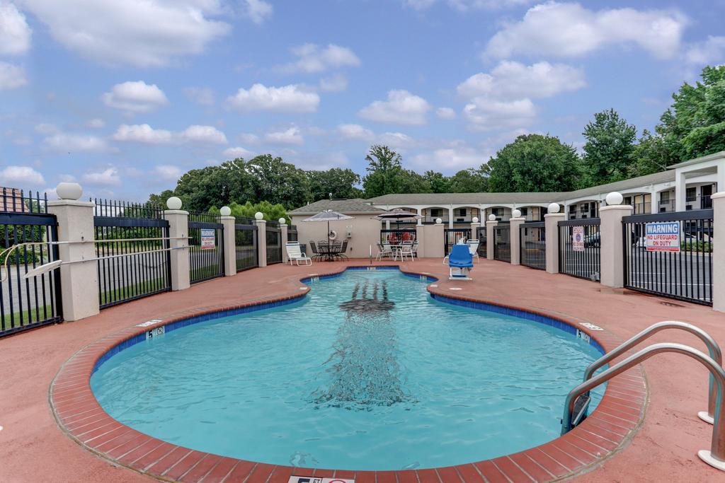 Memory Lane Inn & Suites Memphis Bagian luar foto
