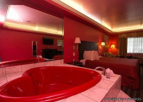 Memory Lane Inn & Suites Memphis Bagian luar foto